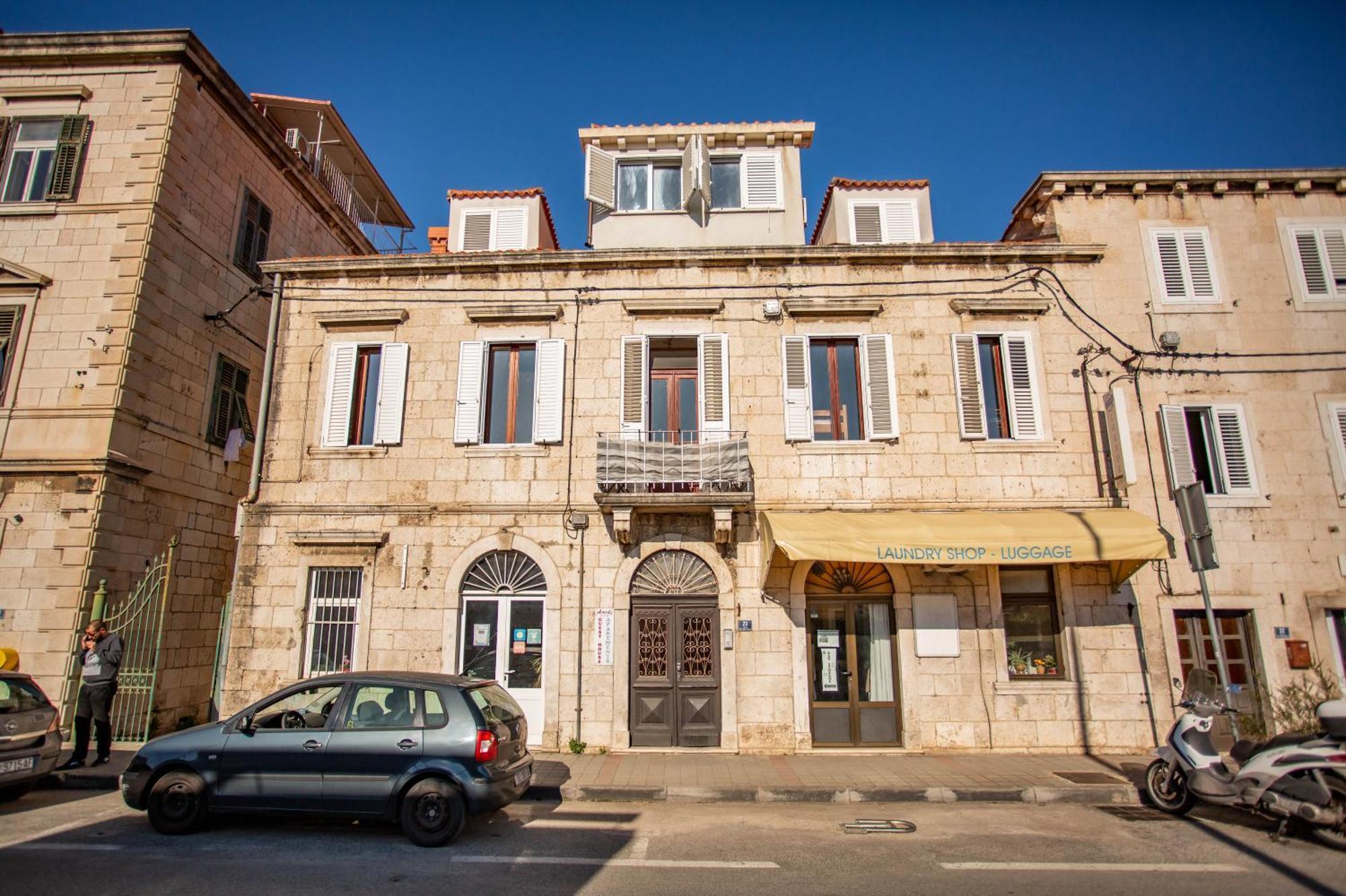Anchi Gostinjska kuća 3*